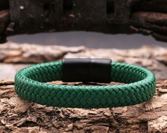 Heren leren armband, hoogwaardige roestvrijstalen magneetsluiting, groen - lengte 20 cm