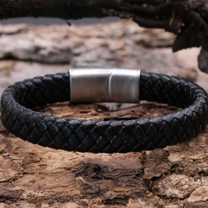 Bracelet leather bracelet men colorful black, men&#39;s bracelet modern, high-quality stainless steel magnetic clasp, hand-woven from leather