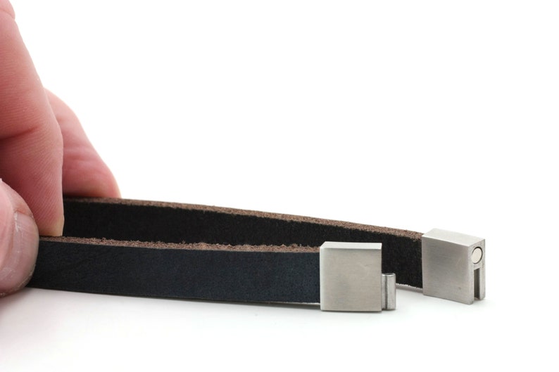 men/'s bracelet buffalo leather magnetic clasp made of high quality stainless steel with gift box 20039 beautiful gift blue Leather bracelet