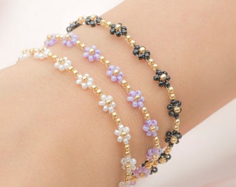 Beaded Flower Bracelet/ Seed Bead Daisy/ Friendship Bracelet