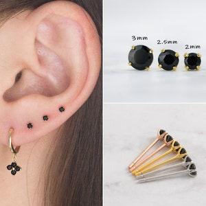 Boucles d’oreilles Cub Stud tiny- Boucles d’oreilles minimalistes - Boucles d’oreilles empilables -Boucles d’oreilles second trou- clous minuscules- boucle d’oreille cubique zirconia stud