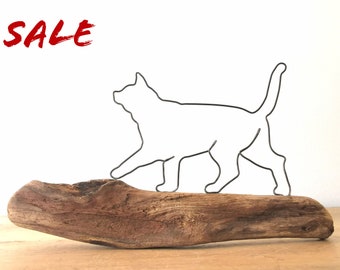 SALE ( 25%- Anstatt 135,- EUR) - Katze aus Draht auf schönem Treibholz  - Handmade Art