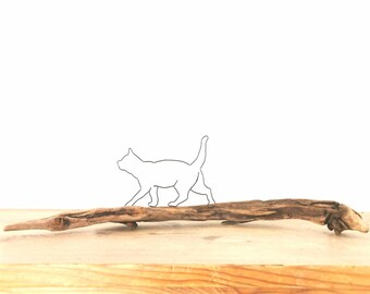 Katze aus Draht auf längerem wunderschönem geschwungenem einzigartigem Treibholz - Handmade