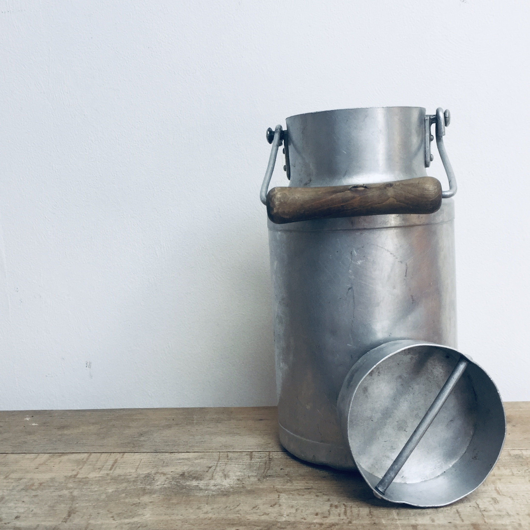 Vintage Français Baratte à Lait en Aluminium, Décoration de Campagne Ferme, Cuisine Style Shaker, Va