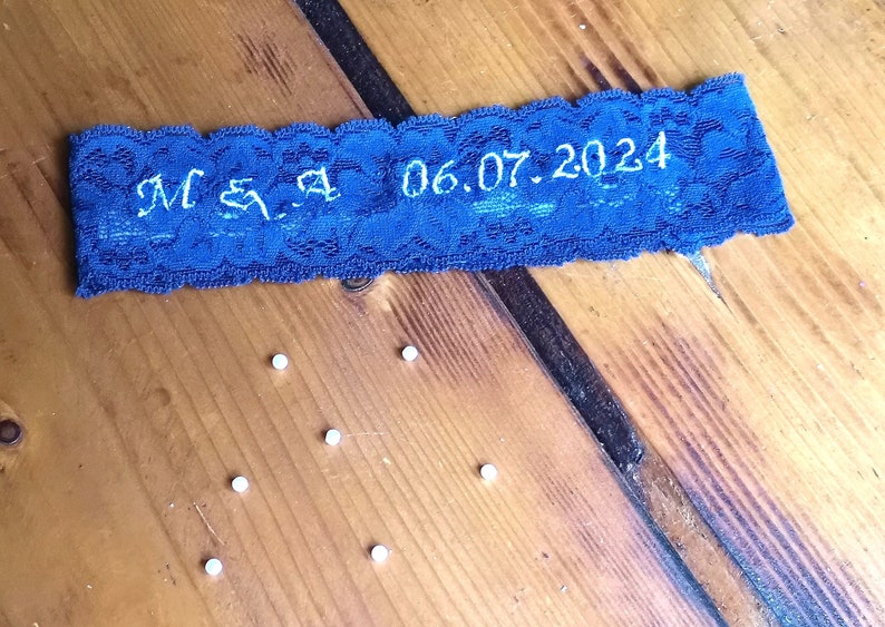 Strumpfband mit Initialen Satin Schleife, Strumpfband Hochzeit, Strumpfband Braut hellblaue Schleife, Geschenk Braut Strumpfband blau JGA Bild 10