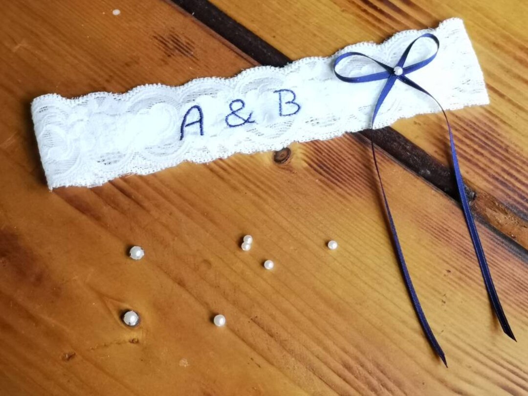 Strumpfband Mit Initialen Vom Brautpaar Strumpfband Hochzeit Etsy