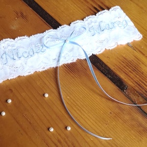 Strumpfband mit Initialen Satin Schleife, Strumpfband Hochzeit, Strumpfband Braut hellblaue Schleife, Geschenk Braut Strumpfband blau JGA Bild 1