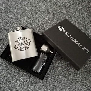 Schmalz® 5-piece stainless steel hip flask set with silver metal engraving for dads, Father&#39;s Day, birthdays, and men&#39;s days.