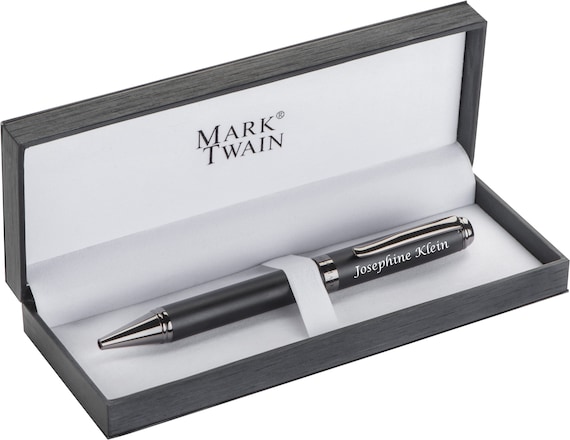 MARK®TWAIN Kugelschreiber aus Metall mit Gravur schlichte Eleganz Blaue Mine in passendem Geschenketui zum Geburtstag zum Geburtstag 1057603