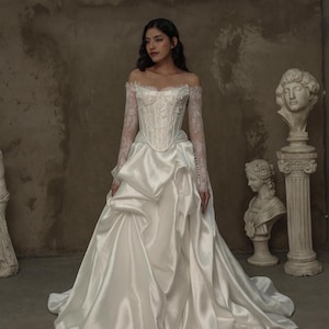 Suknia ślubna z talią baskijską i rękawami – suknia ślubna z gorsetem w stylu renesansowym, talia w kształcie litery V, dekolt w serek | MELISSA