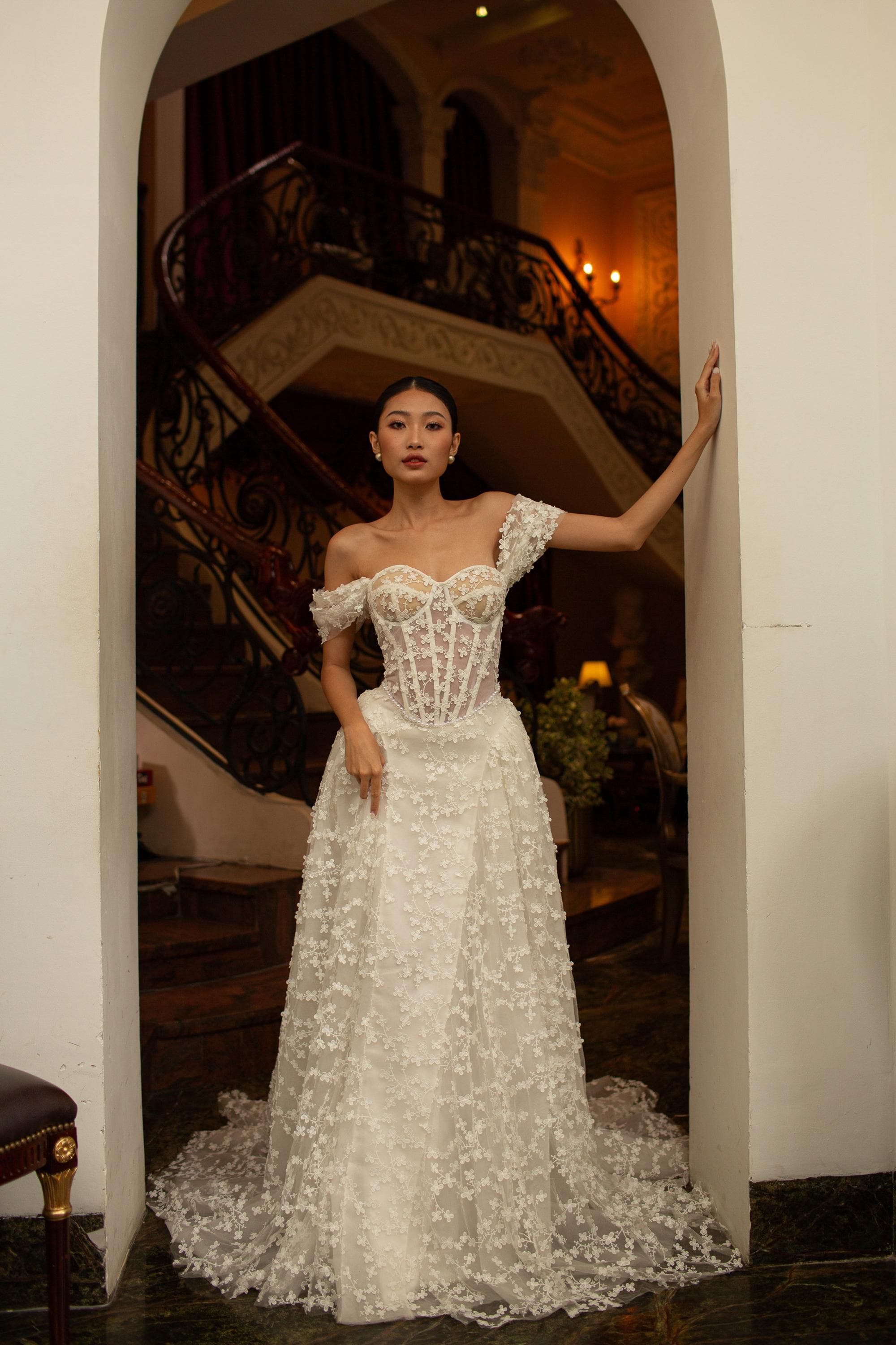 Basque Waist Wedding Dress With Corset Lace-up Back, A-line Allover ...