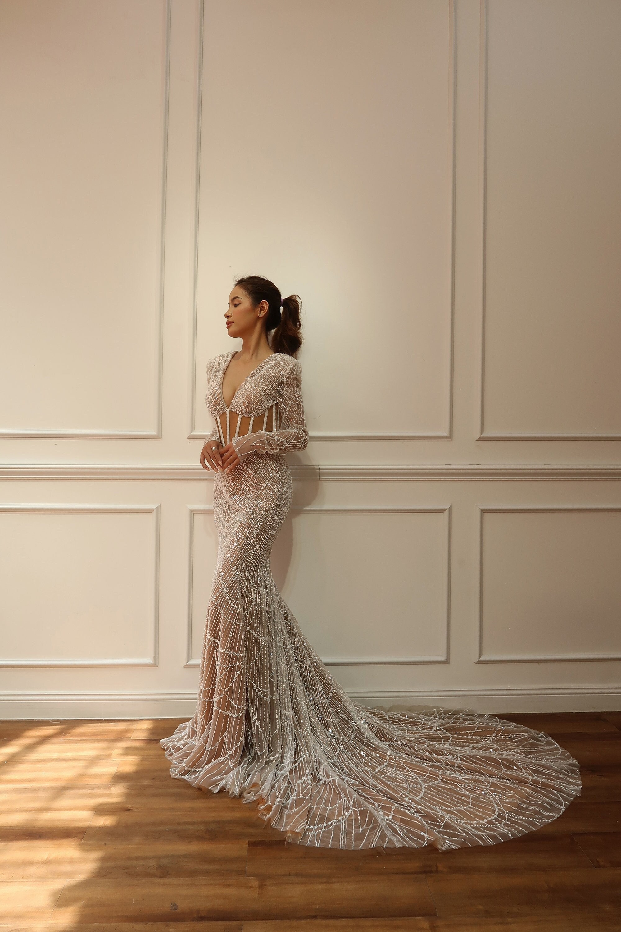fitted lace wedding dress BYG24-18 Off Shoulder Mermaid Diamond Wedding Dress with Detachable Tail EU34 main image 0