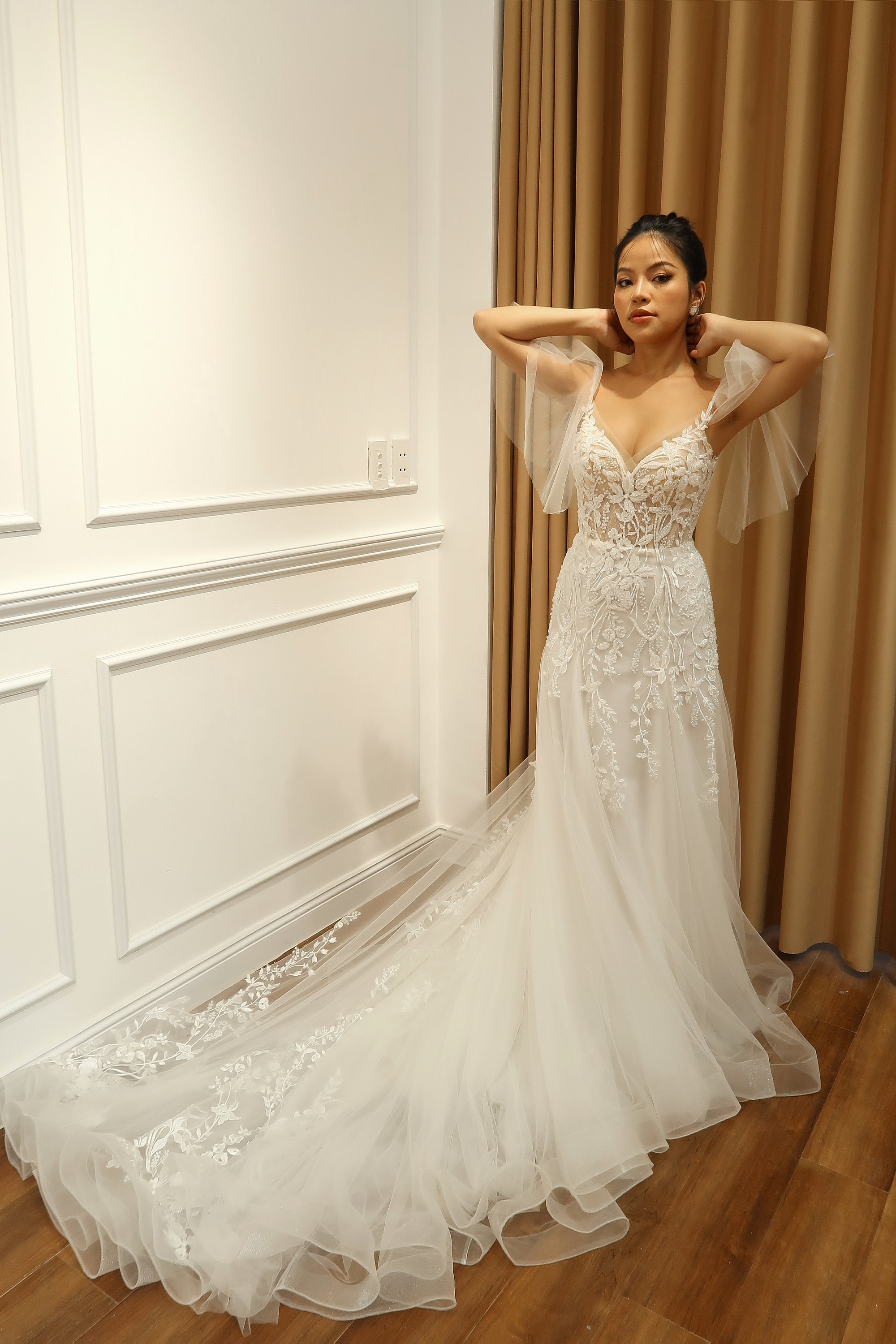 navy blue dress for baby girl Princess A-line V Neck Sleeveless Tulle Sweep Train Wedding Dress With  Appliques Lace - Wedding Dresses