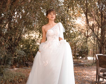 One-shoulder Flowy A-line Wedding Dress With Draping Bodice, Beaded  Embroidery, Shoulder Tulle Bow / Romantic Bridal Style - (ANONA)