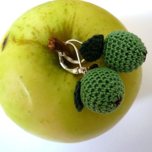 Grüne Äpfel im Ohr, Apple Bild 3