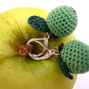 Grüne Äpfel im Ohr, Apple Bild 2