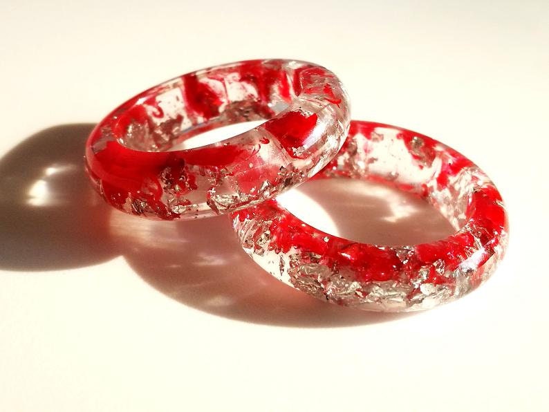Transparent ring from resin