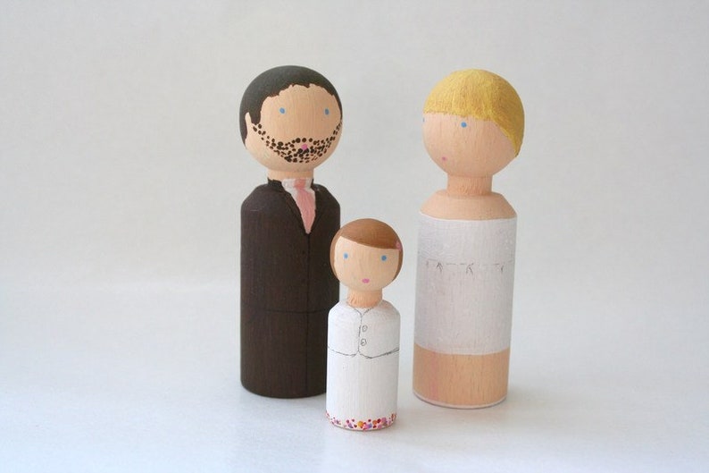 Doll family to take awayWedding image 1