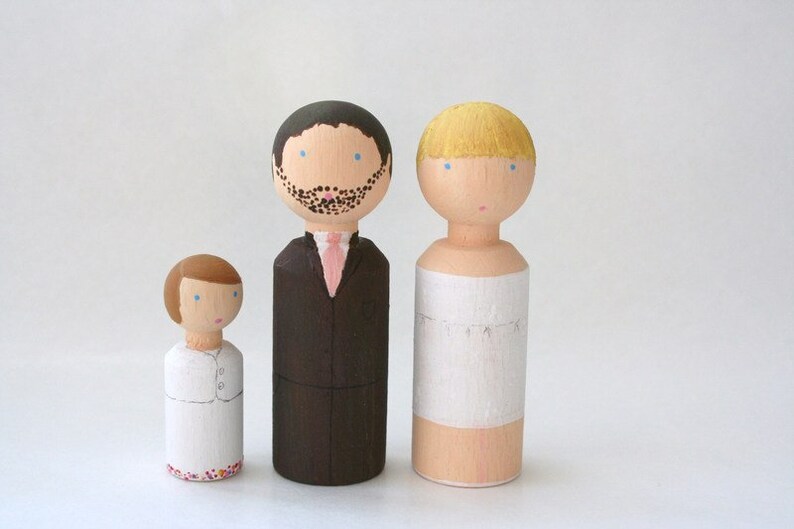 Doll family to take awayWedding image 4