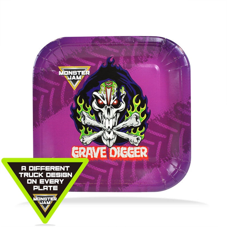 Puede incluir: Plato de papel cuadrado morado con un dise&ntilde;o de Monster Jam Grave Digger. El dise&ntilde;o presenta una calavera con un dise&ntilde;o de llamas verdes y amarillas y huesos cruzados. El texto "Monster Jam" y "Grave Digger" est&aacute; impreso en el plato.