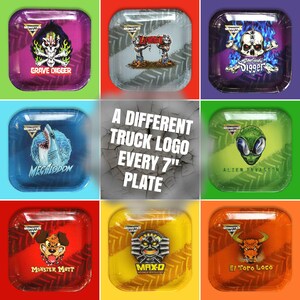 Puede incluir: Nueve platos de papel cuadrados de 17,8 cm con diferentes logotipos de camiones Monster Jam. Los platos est&aacute;n decorados con una variedad de colores y dise&ntilde;os, incluyendo Grave Digger, Megalodon, Alien Invasion, Monster Mutt, Max-D y El Toro Loco.