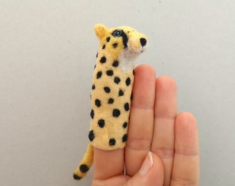 Finger puppet cheetah