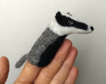 finger puppet badger