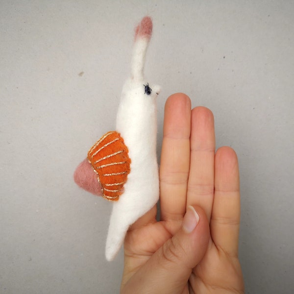 finger puppet snail