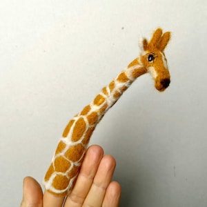 Finger puppet giraffe