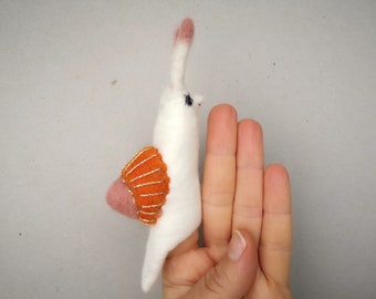 finger puppet snail