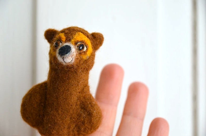 finger puppet brown bear image 2