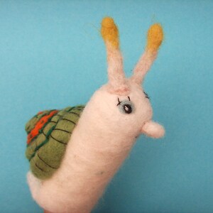 finger puppet snail image 4