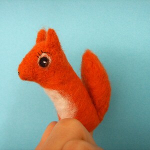 Marionnette de doigt écureuil image 3