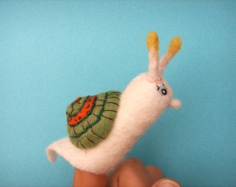 finger puppet snail