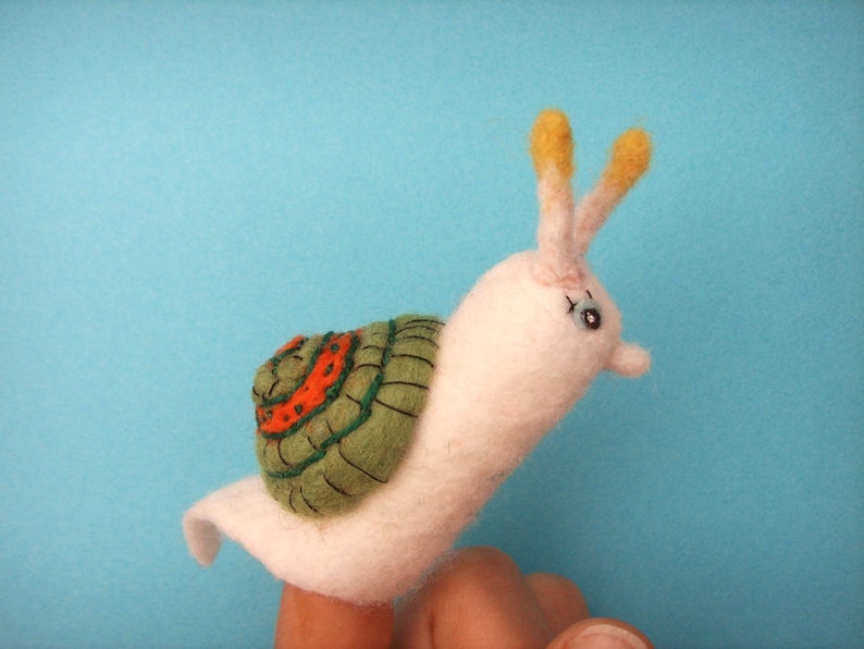 finger puppet snail image 1