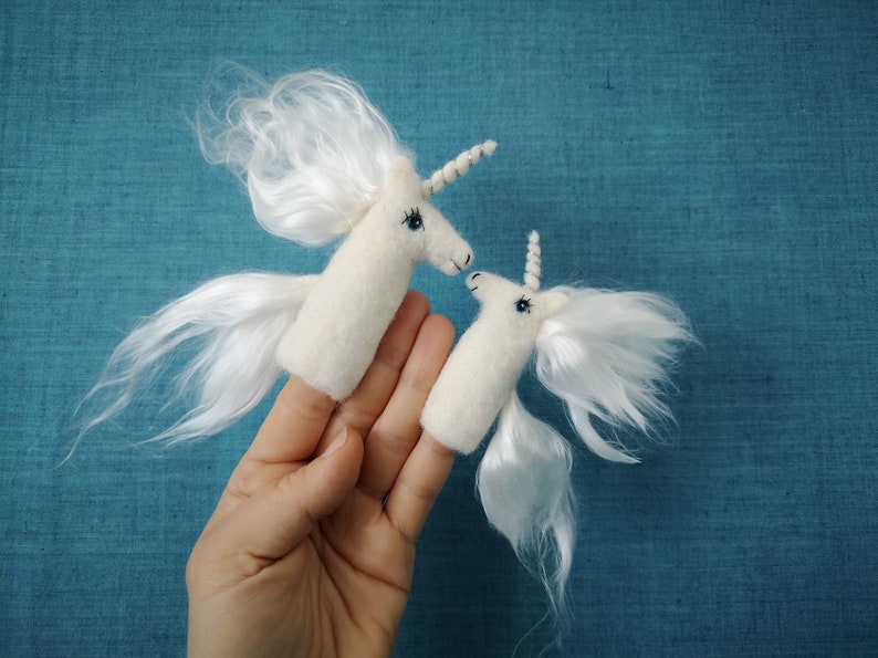 Fingerpuppe Einhorn Bild 2