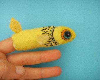 Fingerpuppe gelber Fisch