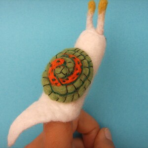 finger puppet snail image 3