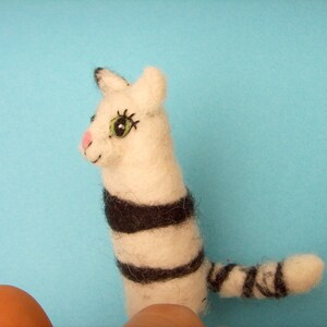 finger puppet cat image 4