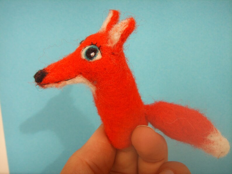 finger puppet fox image 1