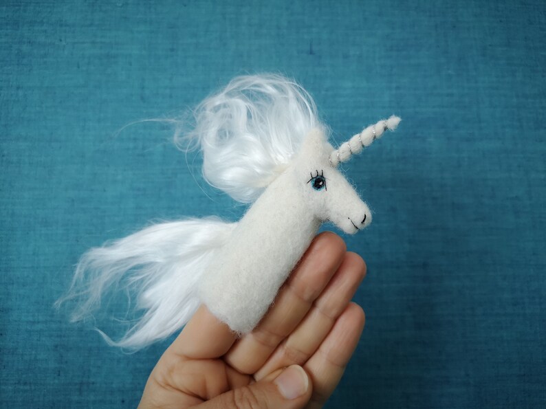 Fingerpuppe Einhorn Bild 5