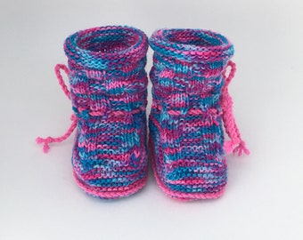 Gestrickte Babyschühchen,Babystiefel rosa türkis