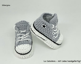 Turnschuhe Sneaker Babyschuhe silber grau - gehäkelt