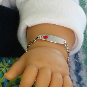 Baby bracelet with enamelled red heart in silver, free engraving