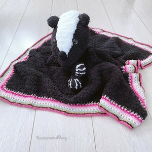 Cuddle animals, gift children, skunk, cuddly toy crochet, cuddly toy large, cuddly blanket, baby blanket, play, play blanket, cuddly toy.