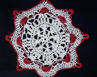 Crochet doilies, white-red, round