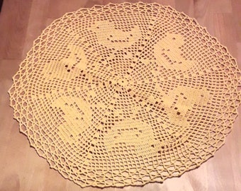 Crochet doilies, yellow with chicks