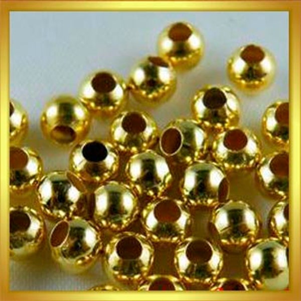 Sets von Perlen-goldfarbenes Metall