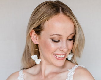 CREOLE BRIDAL JEWELRY//Ceramic Flower Earrings Freshwater Pearls Handmade Flowers Wedding Bridal Jewelry Flower Earrings for Bride hanging earrings
