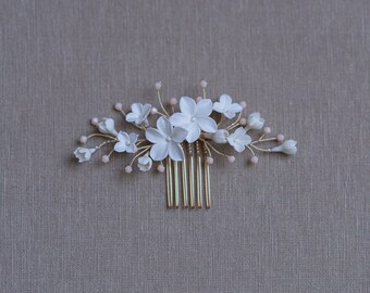 FETTINE FLOREALE SPOSA // Accessori per capelli fatti a mano per la sposa, pettine per capelli a fiori con perline di cristallo